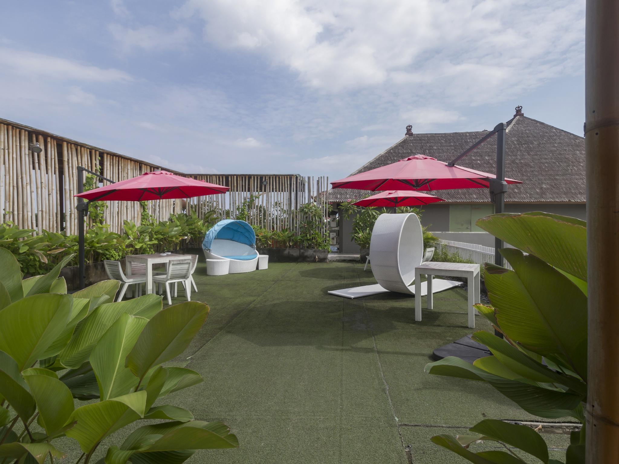 Готель Ramada By Wyndham Bali Sunset Road Kuta Семіньяк Екстер'єр фото