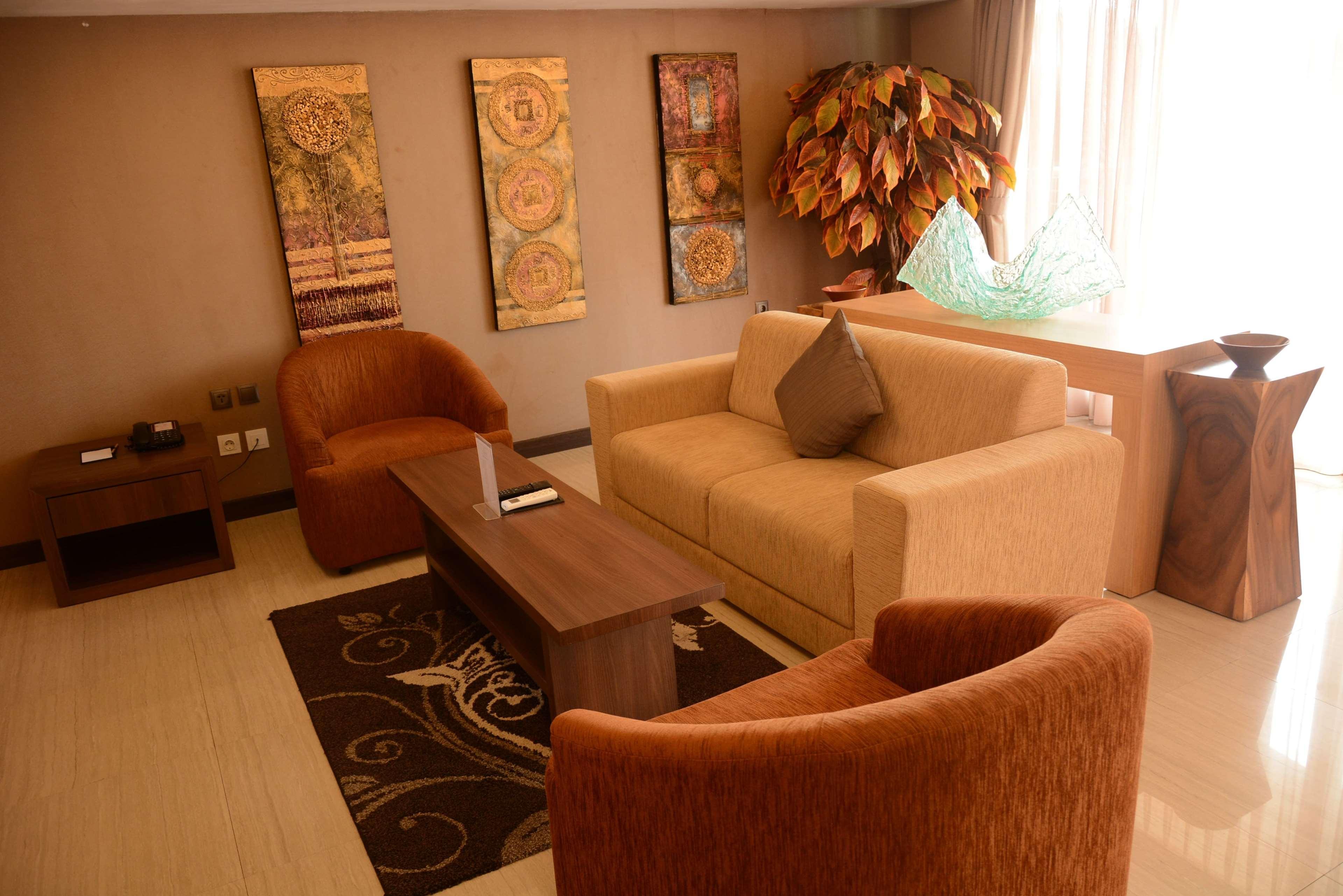 Готель Ramada By Wyndham Bali Sunset Road Kuta Семіньяк Екстер'єр фото