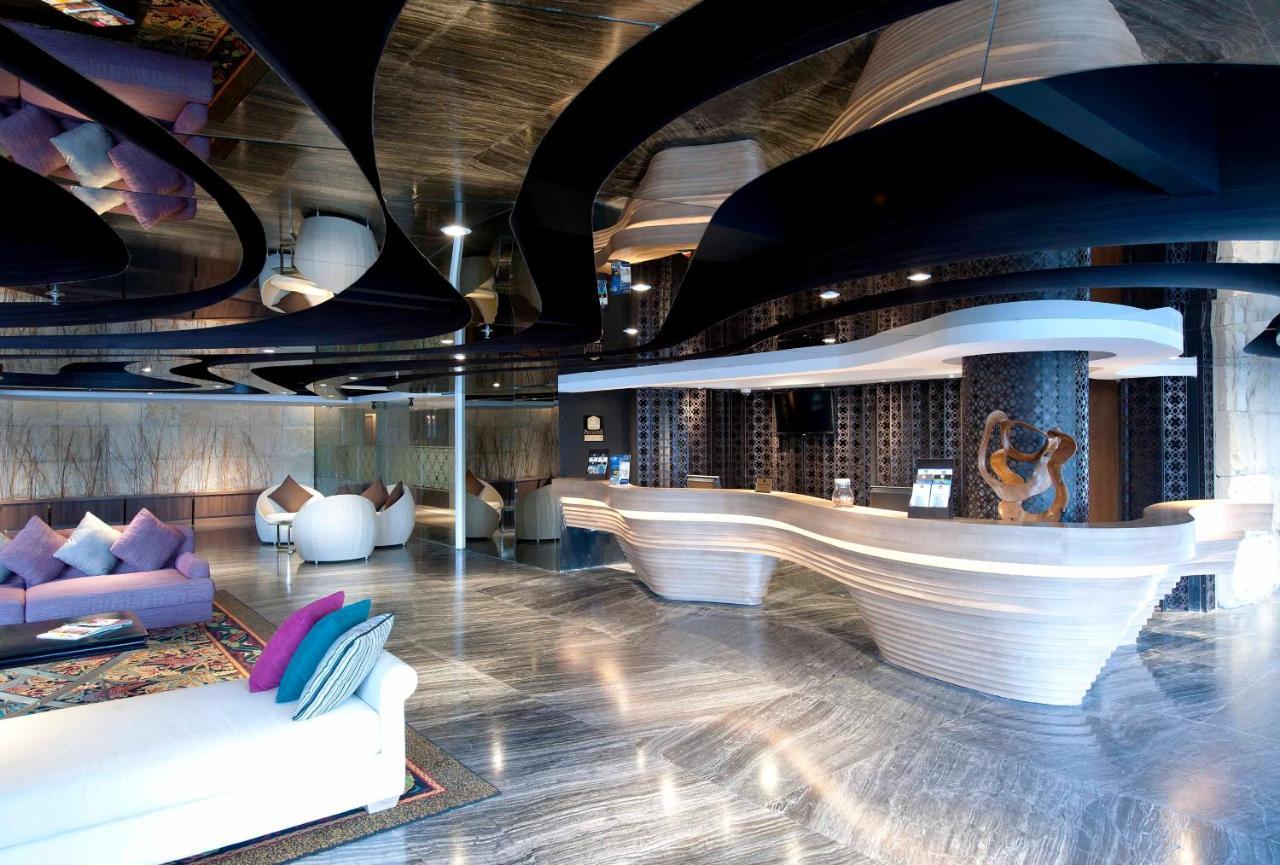 Готель Ramada By Wyndham Bali Sunset Road Kuta Семіньяк Екстер'єр фото