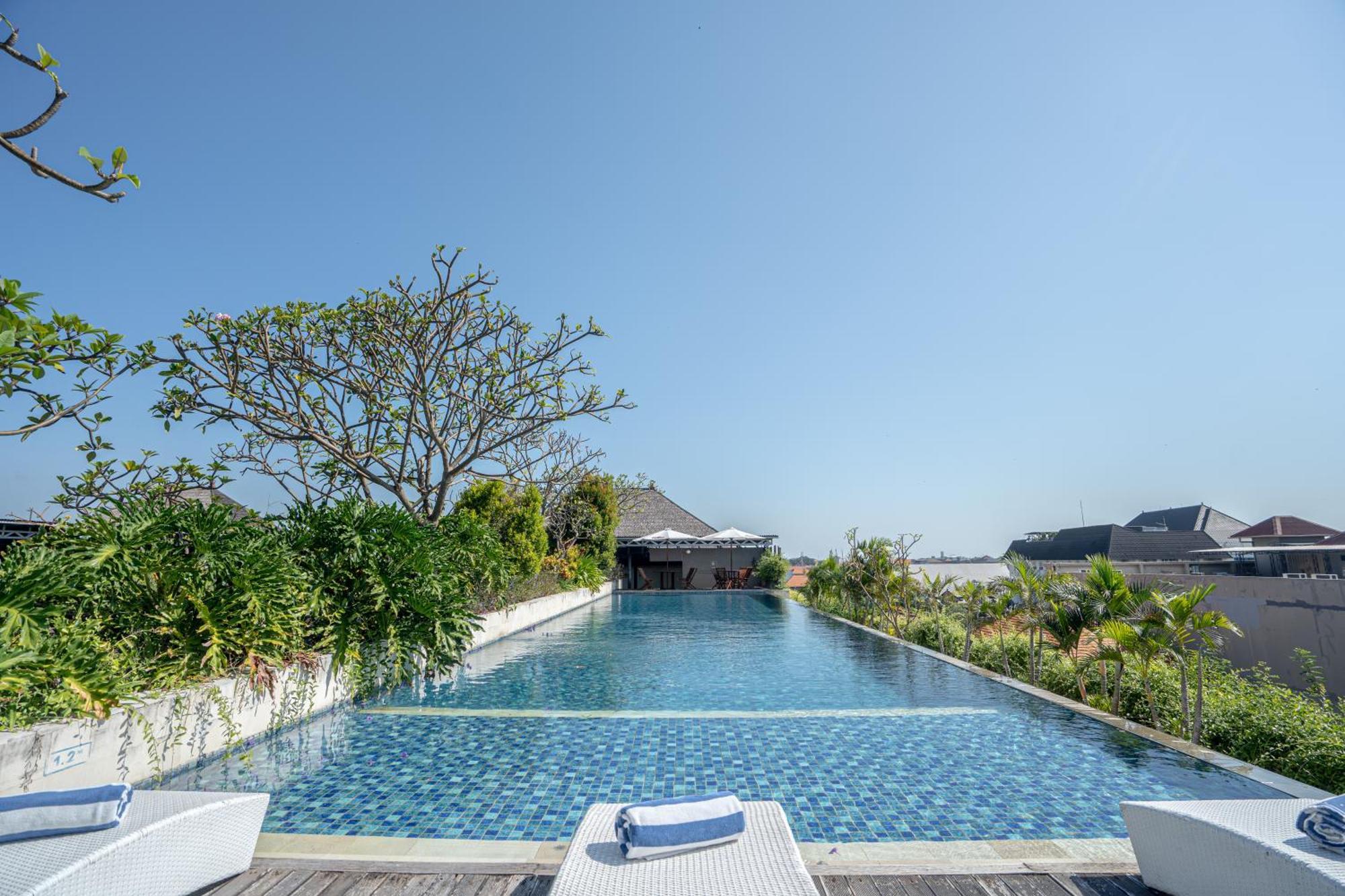 Готель Ramada By Wyndham Bali Sunset Road Kuta Семіньяк Екстер'єр фото