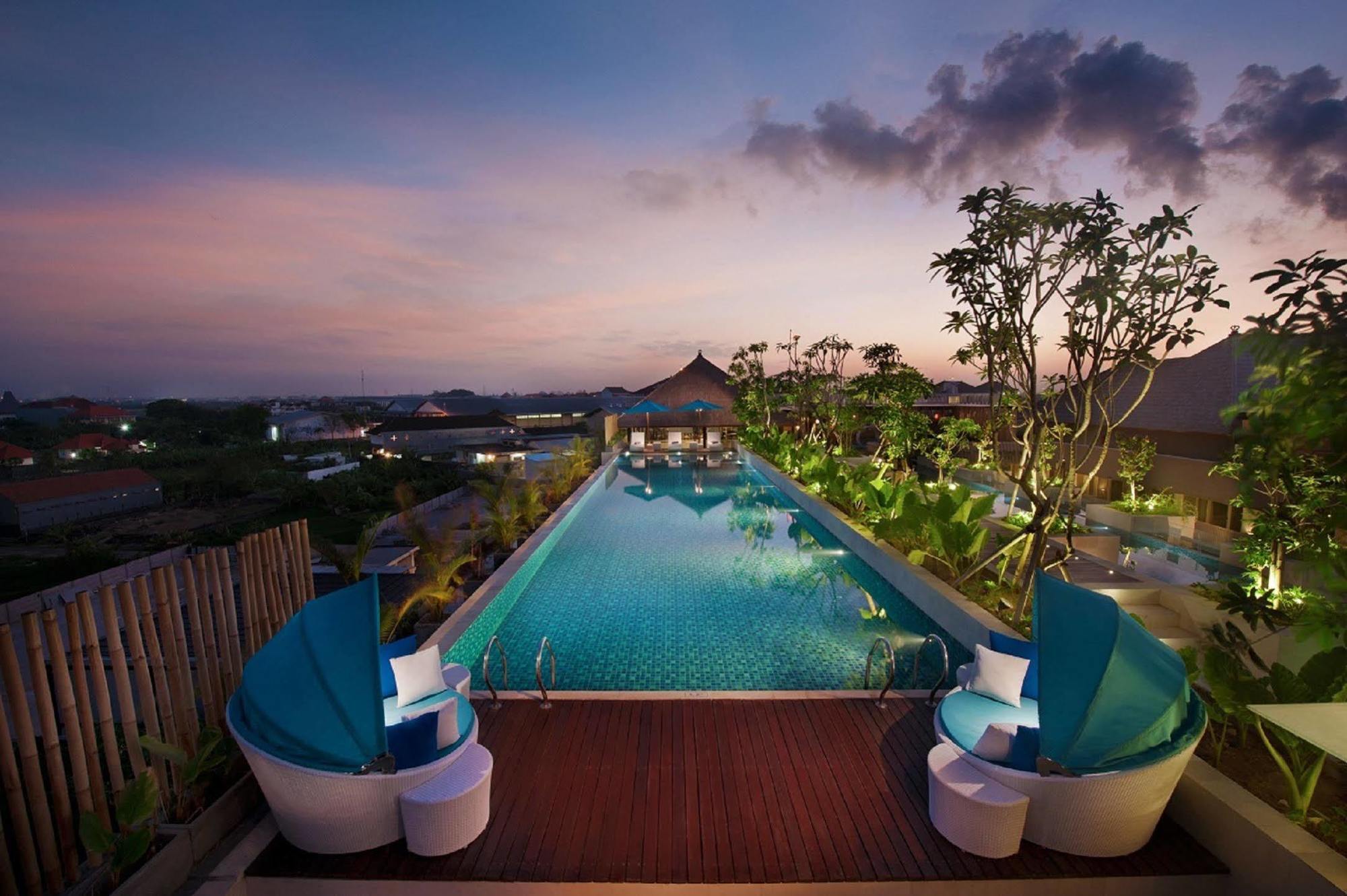 Готель Ramada By Wyndham Bali Sunset Road Kuta Семіньяк Екстер'єр фото