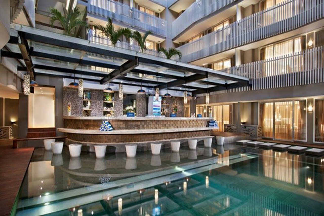 Готель Ramada By Wyndham Bali Sunset Road Kuta Семіньяк Екстер'єр фото