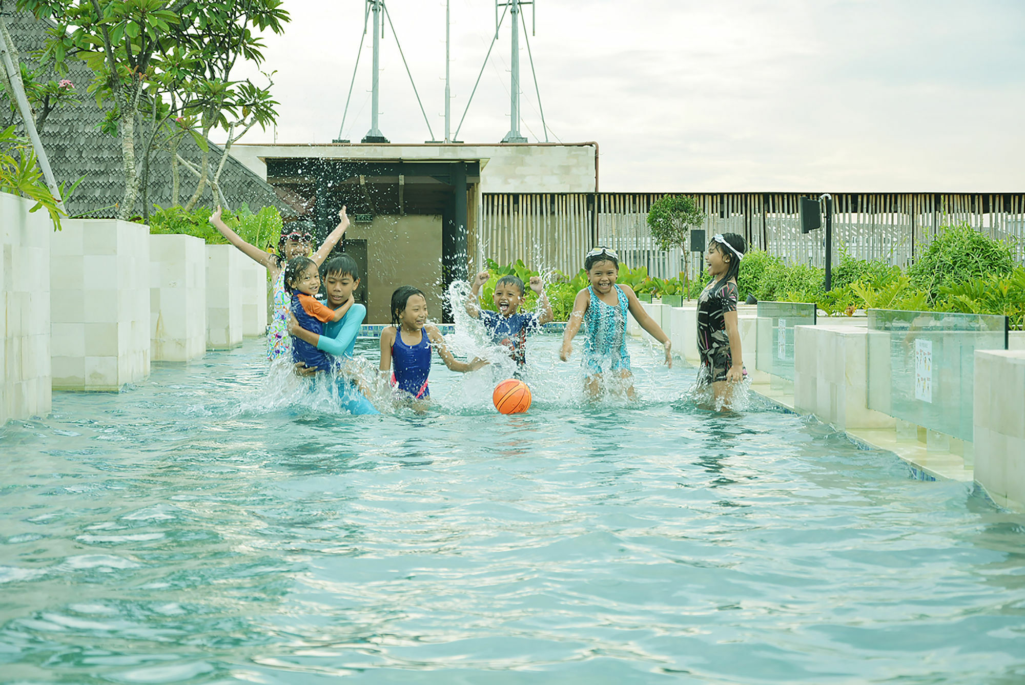 Готель Ramada By Wyndham Bali Sunset Road Kuta Семіньяк Екстер'єр фото
