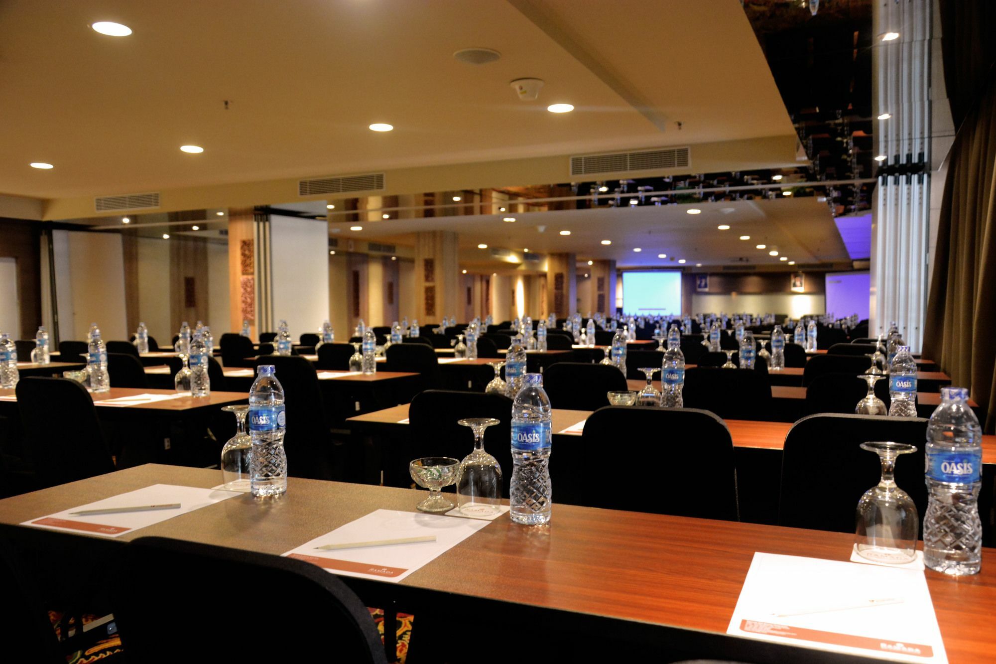 Готель Ramada By Wyndham Bali Sunset Road Kuta Семіньяк Екстер'єр фото