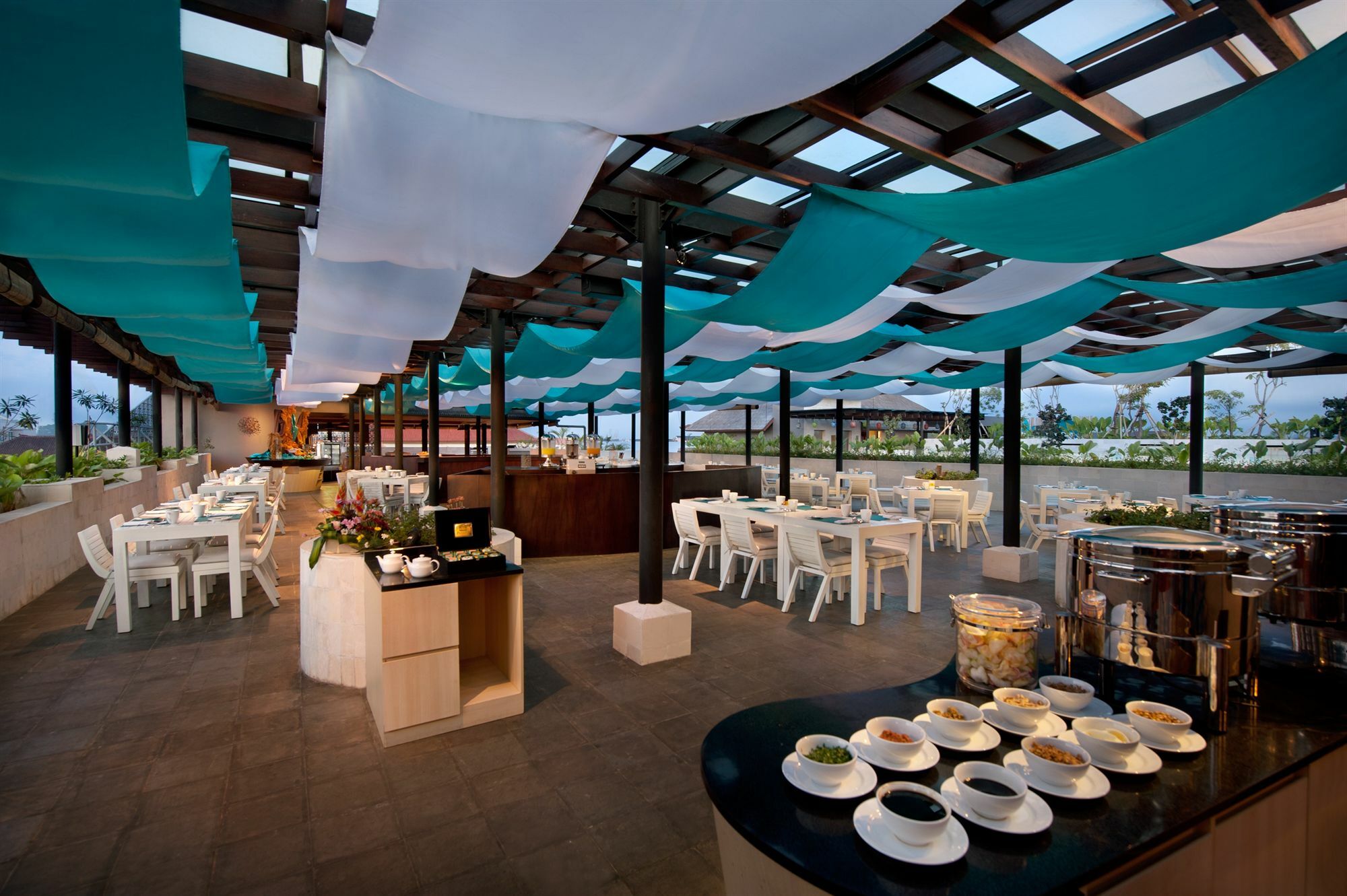 Готель Ramada By Wyndham Bali Sunset Road Kuta Семіньяк Екстер'єр фото