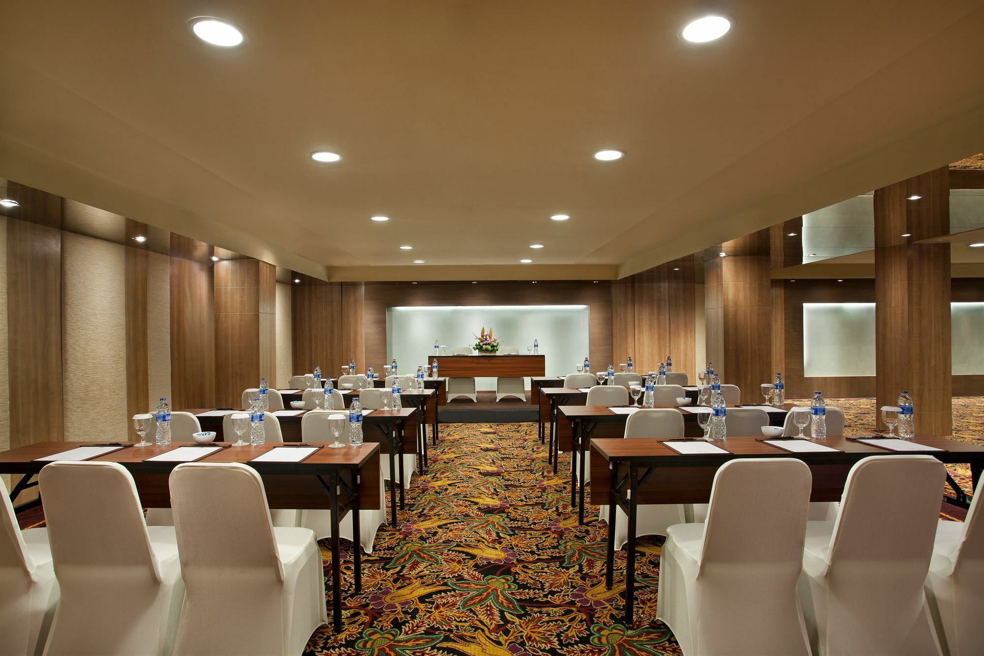 Готель Ramada By Wyndham Bali Sunset Road Kuta Семіньяк Екстер'єр фото
