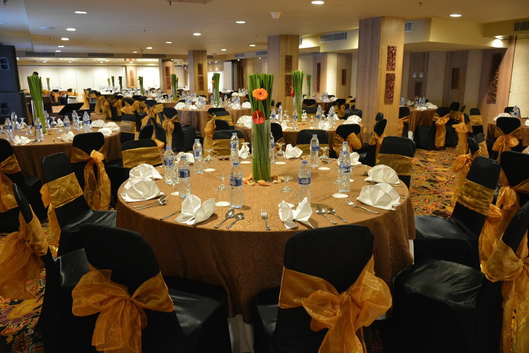 Готель Ramada By Wyndham Bali Sunset Road Kuta Семіньяк Екстер'єр фото